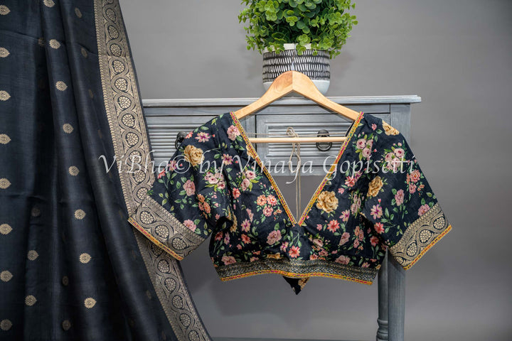 Black Banarasi Silk Saree With Floral Borders and Blouse