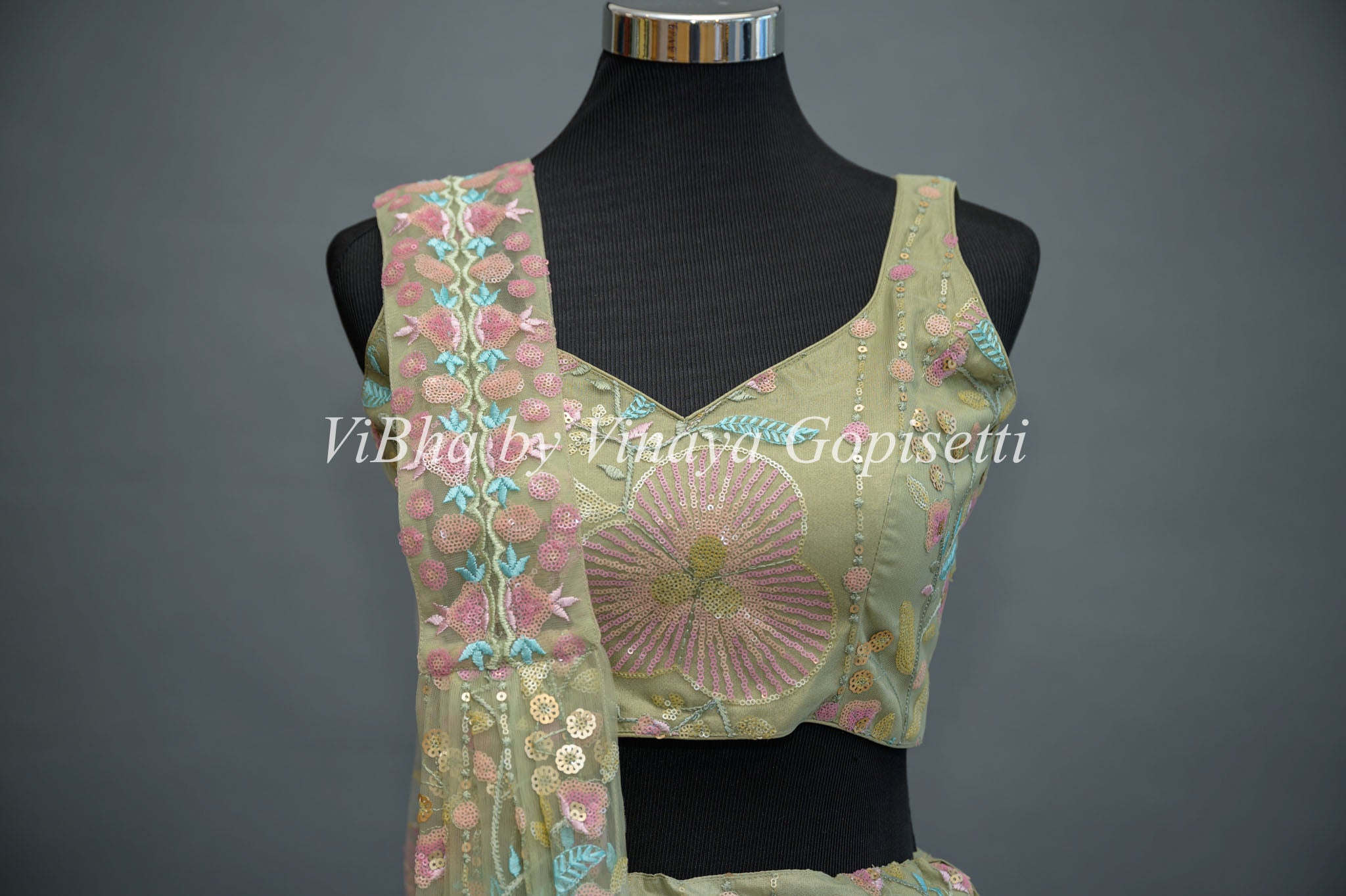 Red pink sleeveless lehenga choli | Sleeveless blouse designs, Lengha blouse  designs, Lehenga blouse designs