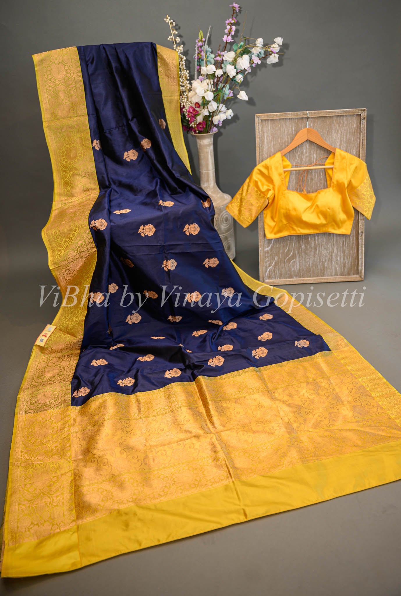 Buy Yellow Kanchipuram Cotton Saree Online in USA with Blue Zari Border –  Pure Elegance