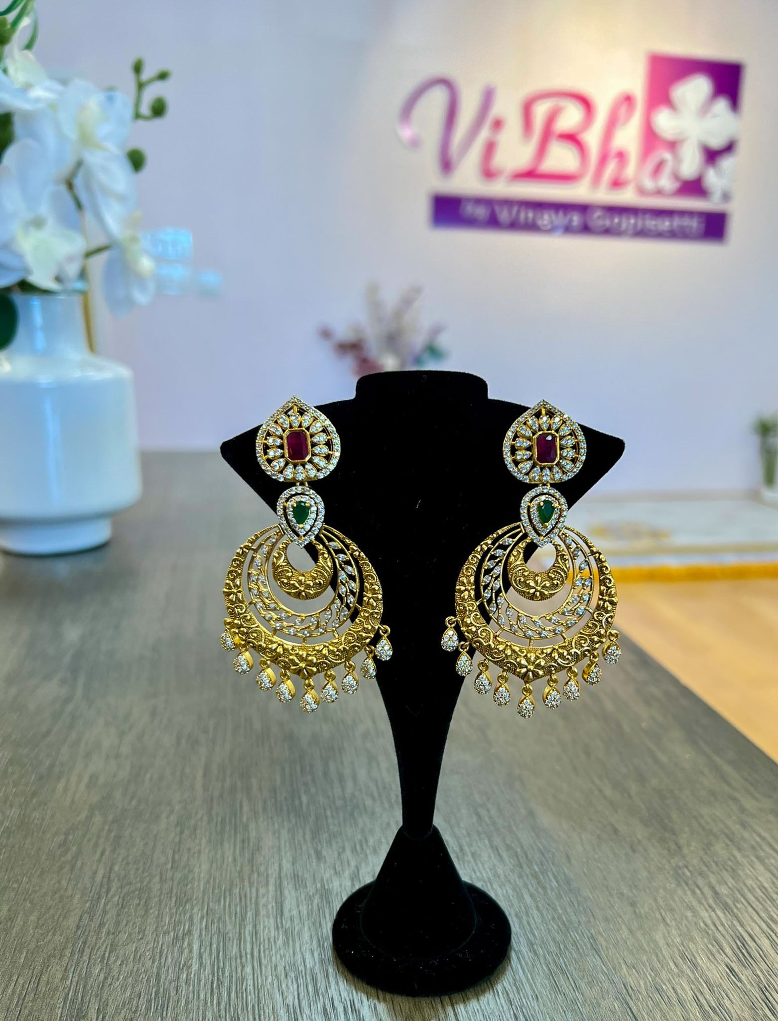 Blissful American Diamond and Emerald Chandbali Earrings – 𝗔𝘀𝗽  𝗙𝗮𝘀𝗵𝗶𝗼𝗻 𝗝𝗲𝘄𝗲𝗹𝗹𝗲𝗿𝘆