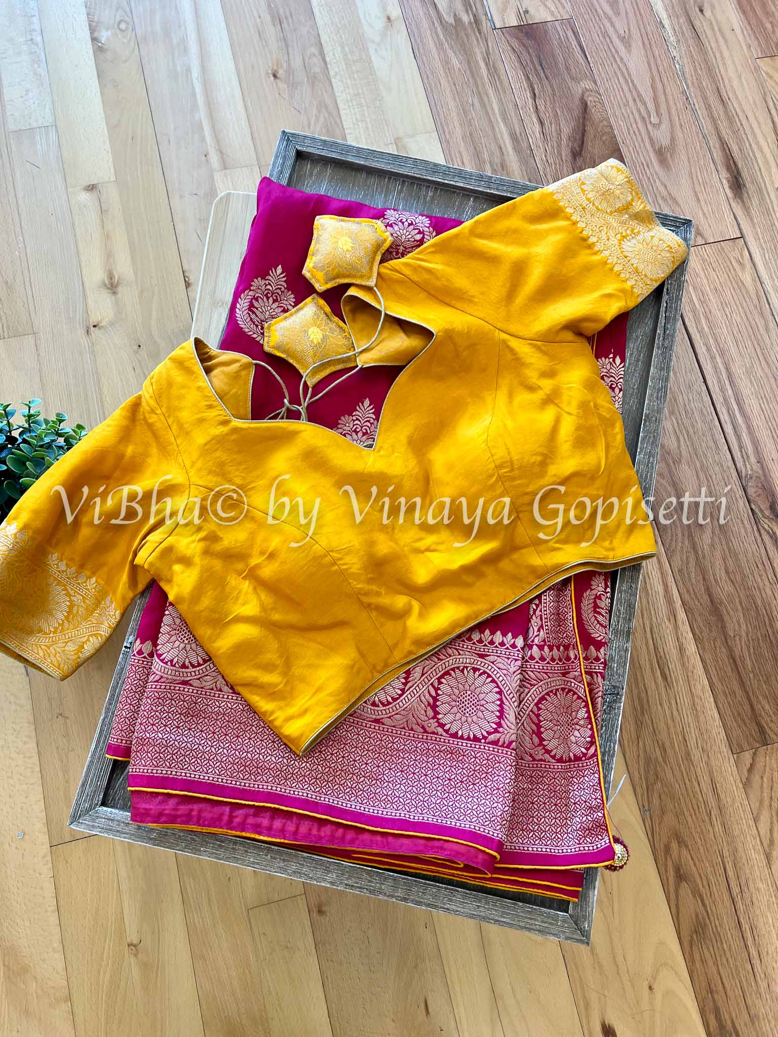 Madhavaram Handloom Silk Saree - Yellow with Dark Blue – Looms Legacy