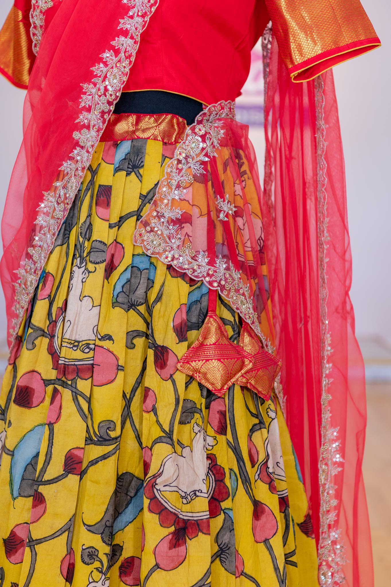Pin by Ruhaani💞Komal💞 on Surbhi Jyoti | Designer lehenga choli, Bridal lehenga  red, Lehenga choli wedding
